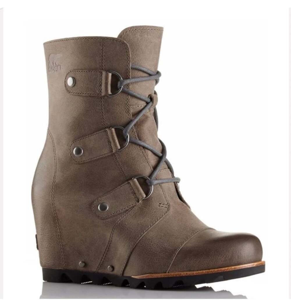 Sorel Joan of Arctic Wedge Mid Distressed Brown Leather Lace-Up Boots 7